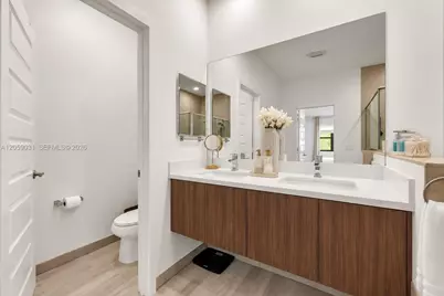 10533 NW 78th Ter, Doral, FL 33178 - Photo 36