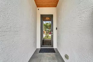 10533 NW 78th Terrace, Doral, FL 33178 - Photo 4