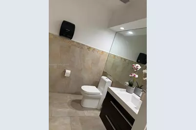 9649 NW 33rd St, Doral, FL 33172 - Photo 14