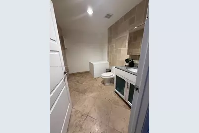 9649 NW 33rd St, Doral, FL 33172 - Photo 10