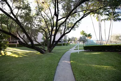 10425 SW 112 Ave #325, Miami, FL 33176 - Photo 12