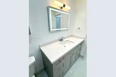 105-107 NE 30th Ct #105, Wilton Manors, FL 33334 - Photo 12