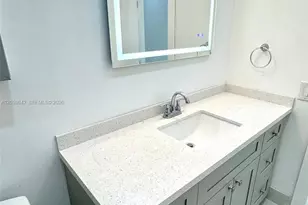 105-107 NE 30th Ct, Wilton Manors, FL 33334 - Photo 12
