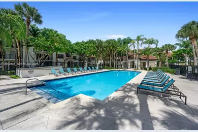 510 S Park Rd #23-10, Hollywood, FL 33021 - Photo 1