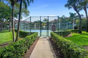 510 S Park Rd, Hollywood, FL 33021 - Photo 2