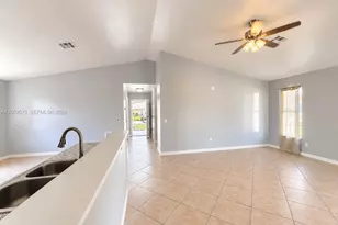 430 SW 14th Pl SW, Vero Beach, FL 32962 - Photo 4