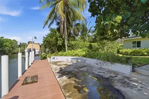 1010 NE 105th St, Miami Shores, FL 33138 - Photo 44