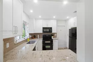 1010 NE 105th St, Miami Shores, FL 33138 - Photo 6