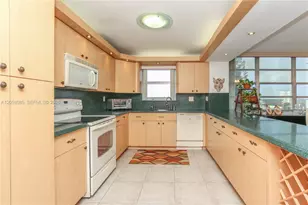 2780 NE 183rd St, Aventura, FL 33160 - Photo 1