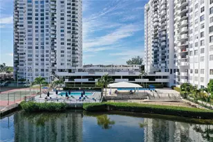 2780 NE 183rd St, Aventura, FL 33160 - Photo 16