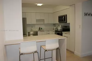 5161 Collins Ave, Miami Beach, FL 33140 - Photo 10