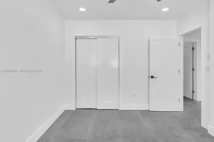 11900 N Bayshore Dr, North Miami, FL 33181 - Photo 22
