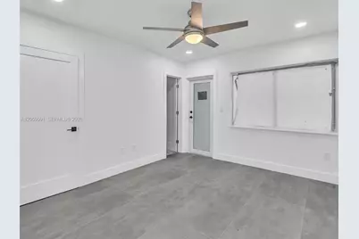 11900 N Bayshore Dr #104, North Miami, FL 33181 - Photo 22