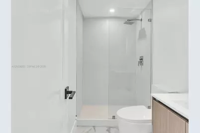 11900 N Bayshore Dr #205, North Miami, FL 33181 - Photo 8