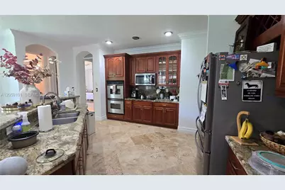 19179 S Gardenia Ave, Weston, FL 33332 - Photo 6