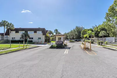 13710 SW 90th Ave #4, Miami, FL 33176 - Photo 6