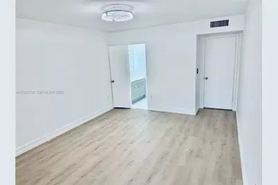 7011 Crown Gate Ct., Miami Lakes, FL 33014 - Photo 16