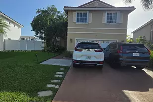 19130 NW 10th St, Pembroke Pines, FL 33029 - Photo 2
