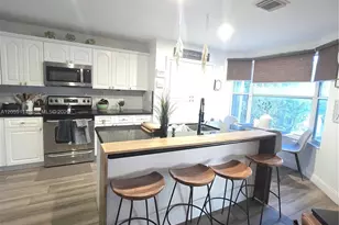 19130 NW 10th St, Pembroke Pines, FL 33029 - Photo 8