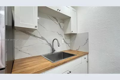 2220 Charleston St #2, Hollywood, FL 33020 - Photo 8
