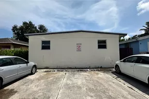 2220 Charleston St, Hollywood, FL 33020 - Photo 2