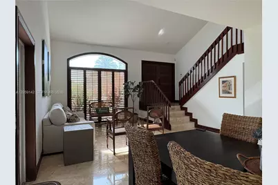 6610 SW 104th Ct, Miami, FL 33173 - Photo 8