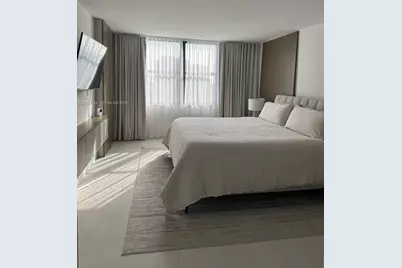 2333 Brickell Ave #2512, Miami, FL 33129 - Photo 6