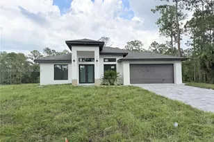 1216 James Ave, Lehigh Acres, FL 33972 - Photo 2