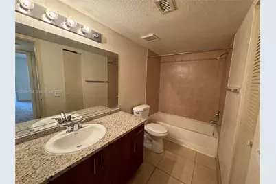 417 Vista Isles Dr #2324, Sunrise, FL 33325 - Photo 14