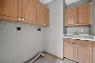 6020 N W 67th Ct, Parkland, FL 33067 - Photo 8