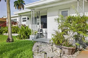 904 SW 3rd Ave, Hallandale Beach, FL 33009 - Photo 2