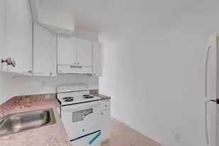 14190 W Dixie Hwy, North Miami, FL 33161 - Photo 8