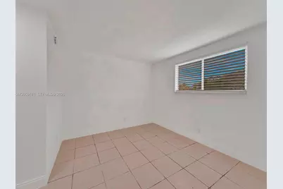 14190 W Dixie Hwy #1, North Miami, FL 33161 - Photo 6
