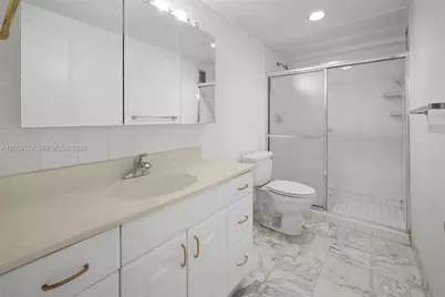 5825 Collins Ave #12H, Miami Beach, FL 33140 - Photo 16