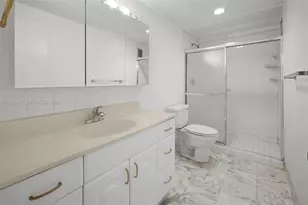 5825 Collins Ave, Miami Beach, FL 33140 - Photo 16