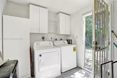 2145 NW 124th St, Miami, FL 33167 - Photo 32