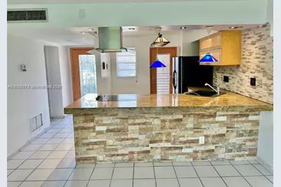 19001 NE 14th Ave #121, Miami, FL 33179 - Photo 4