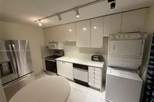 9273 Collins Ave, Surfside, FL 33154 - Photo 6