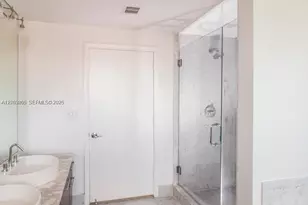 244 Biscayne Blvd, Miami, FL 33132 - Photo 20