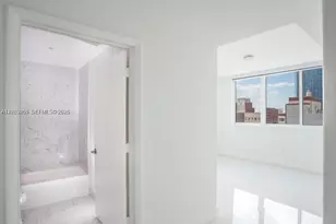 244 Biscayne Blvd, Miami, FL 33132 - Photo 14