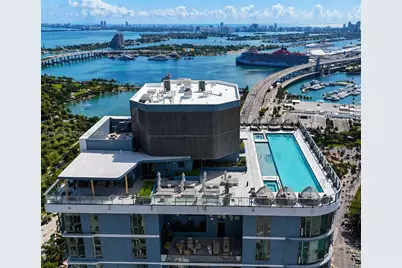 121 NE 5th St #1800, Miami, FL 33132 - Photo 1