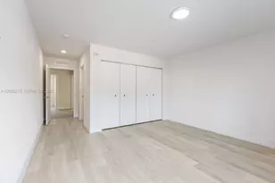 2505 NE 193rd St, Miami, FL 33180 - Photo 8