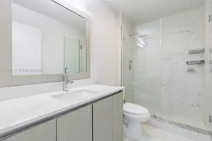 2505 NE 193rd St, Miami, FL 33180 - Photo 14