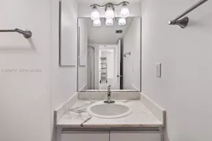 2555 Collins Ave, Miami Beach, FL 33140 - Photo 34