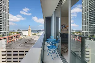 121 NE 5th St, Miami, FL 33132 - Photo 6