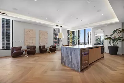 121 NE 5th St #1808, Miami, FL 33132 - Photo 18