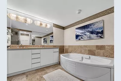 1455 Ocean Dr #704, Miami Beach, FL 33139 - Photo 22