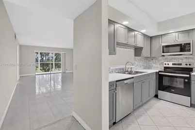 12800 SW 7th Ct #306G, Pembroke Pines, FL 33027 - Photo 4