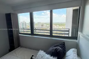 650 NE 32nd St, Miami, FL 33137 - Photo 10