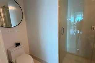 650 NE 32nd St, Miami, FL 33137 - Photo 14